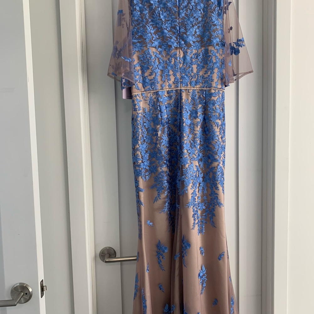 JS Collection Gown - Picture 7 of 9
